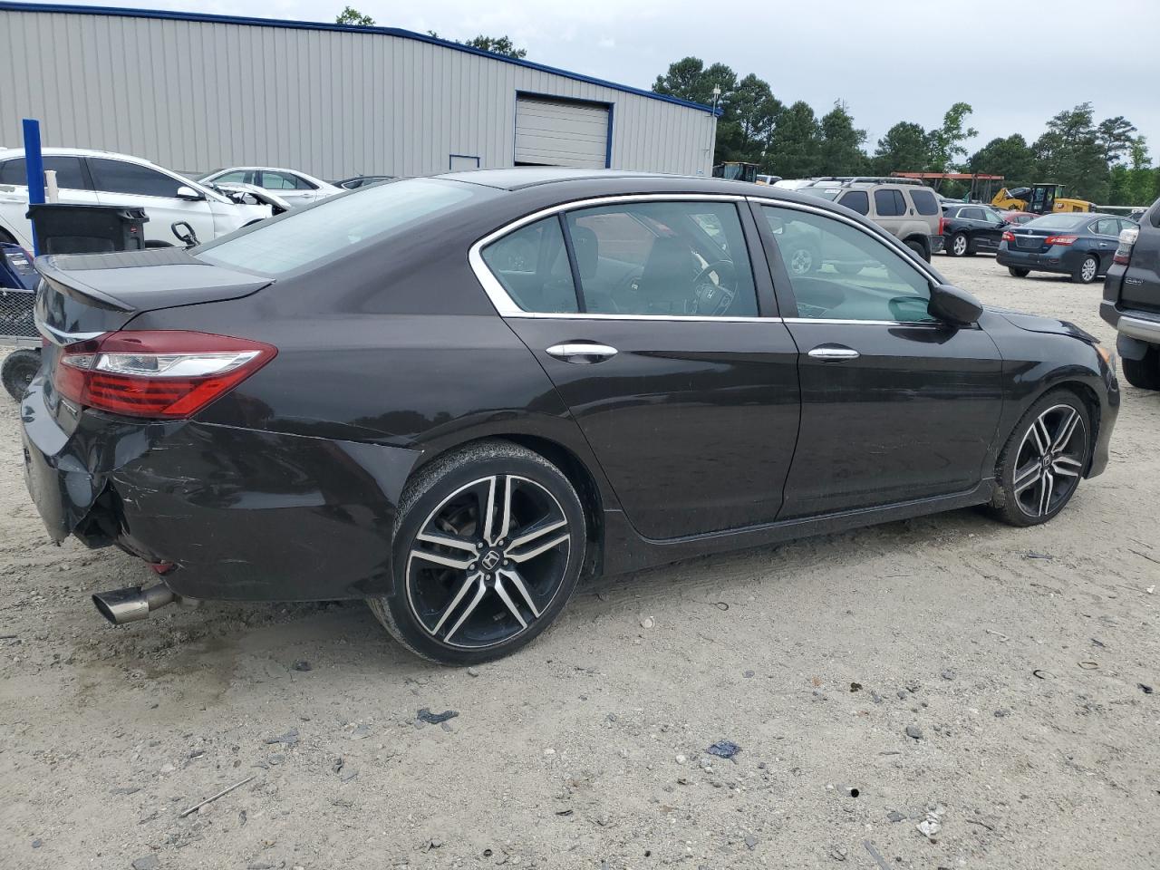 1HGCR2F54HA031308 HONDA ACCORD 2017