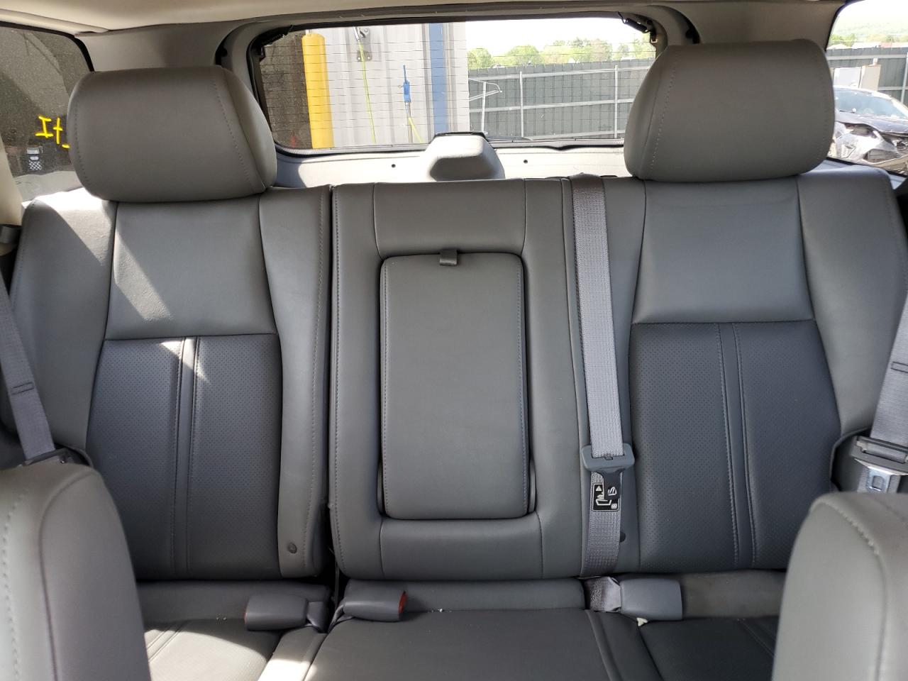 2005 Jeep Grand Cherokee Limited VIN: 1J8HR58215C643905 Lot: 56578825