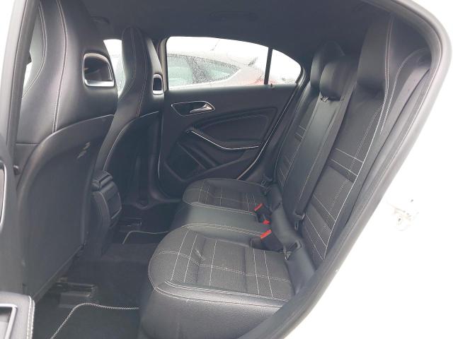 2015 MERCEDES BENZ A180 BLUEE