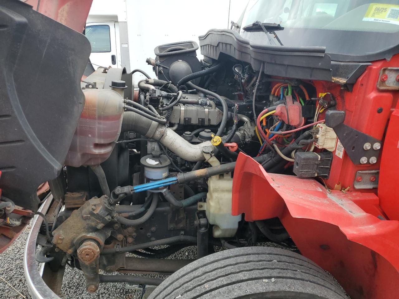 2009 International 4400 Semi Truck VIN: 1HSMTAAN39H047411 Lot: 56999875