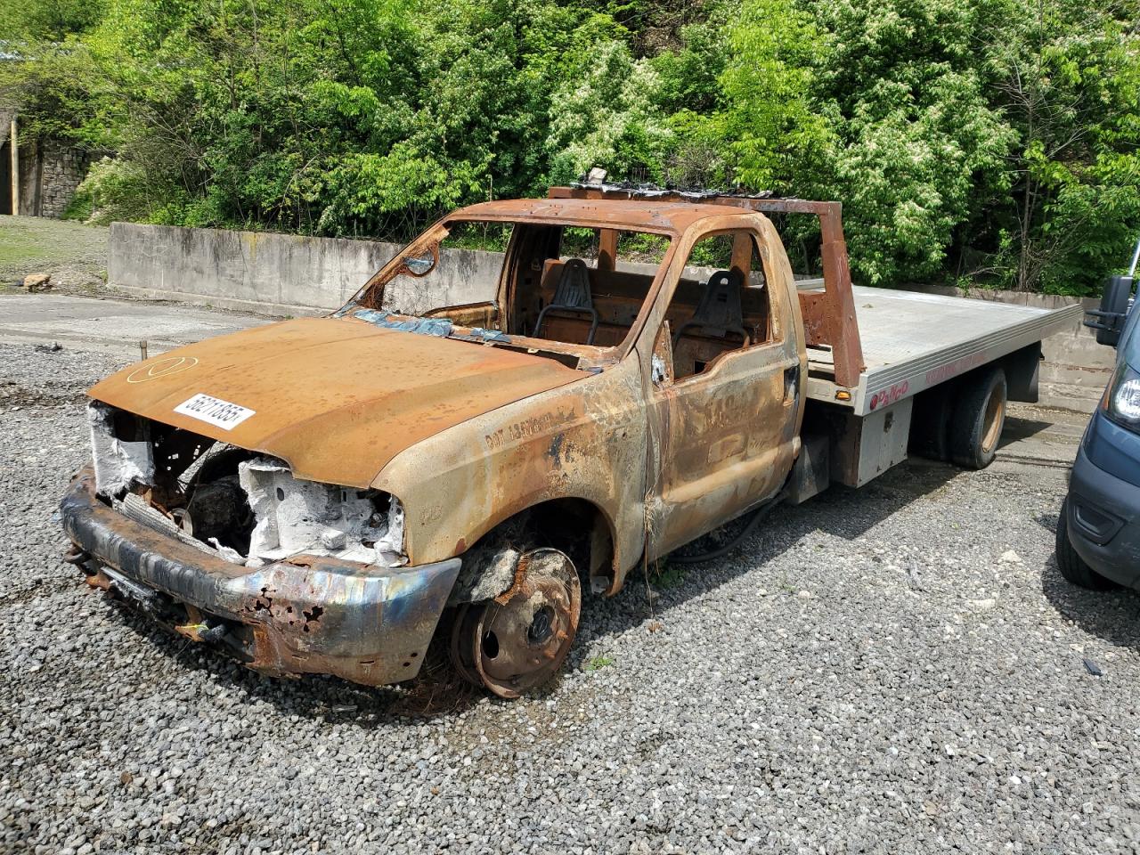 2000 Ford F550 Super Duty de vânzare în West Mifflin, PA - Burn