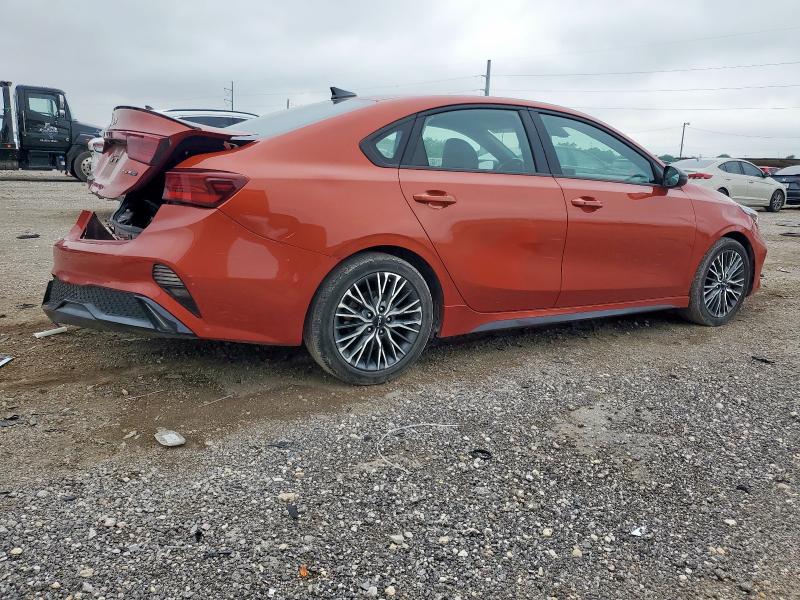  KIA FORTE 2022 Оранжевый