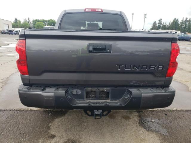  TOYOTA TUNDRA 2017 Серебристый