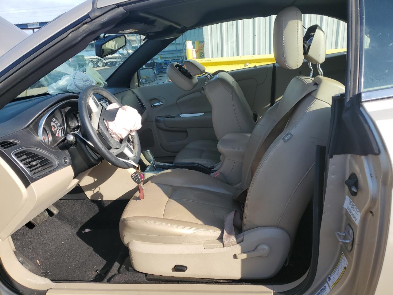 2013 Chrysler 200 Limited VIN: 1C3BCBFGXDN701318 Lot: 57098085