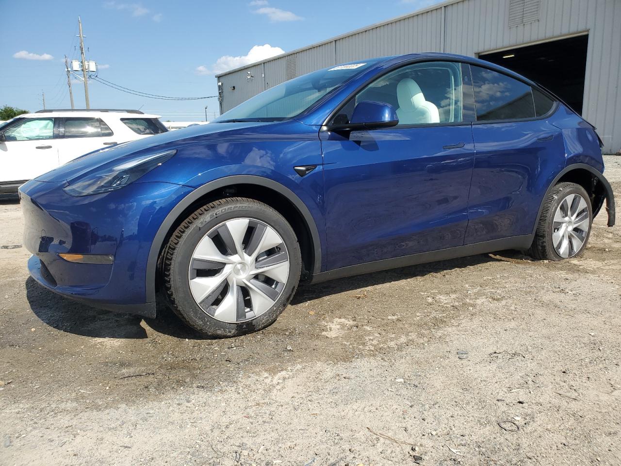 2023 Tesla Model Y VIN: 7SAYGDEE3PA178832 Lot: 57156005