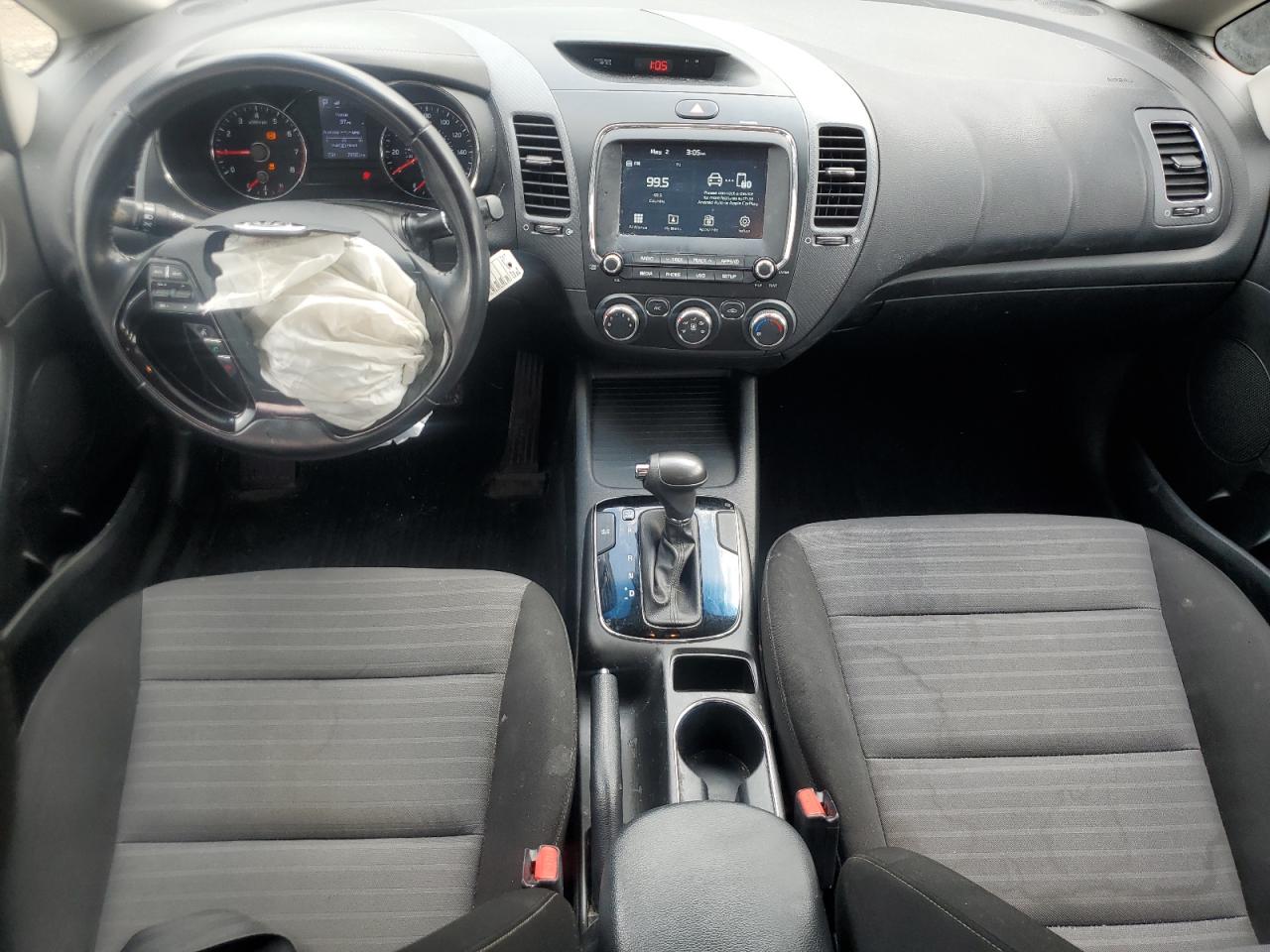 2018 Kia Forte Lx VIN: 3KPFL4A75JE235295 Lot: 55477435