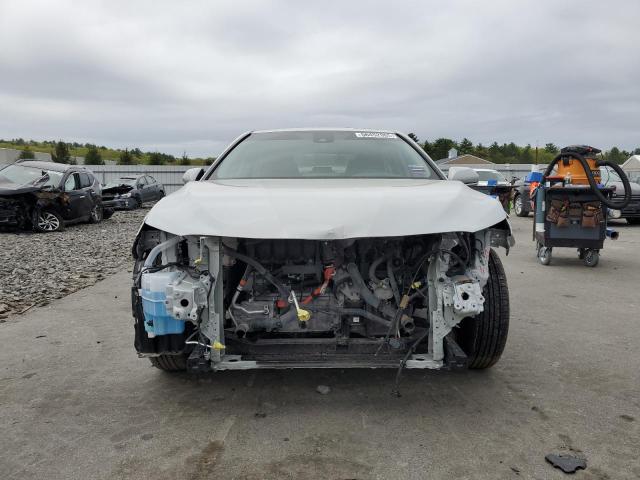  TOYOTA CAMRY 2022 Білий