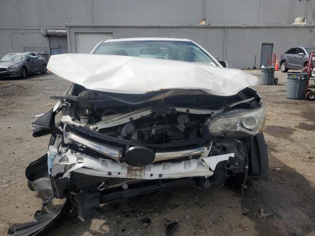  TOYOTA CAMRY 2015 Білий