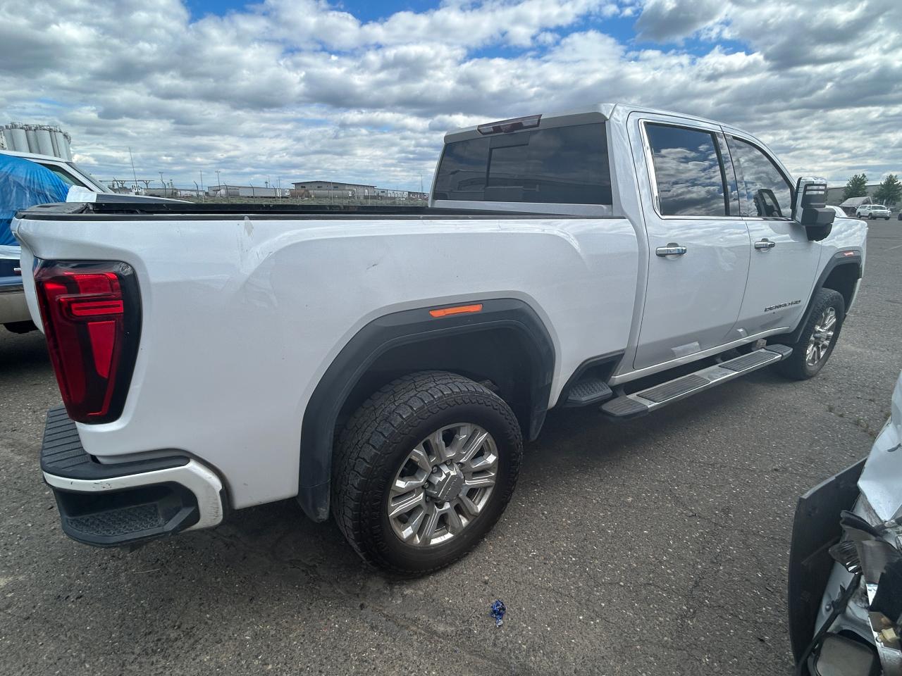 2021 GMC Sierra - Image 3