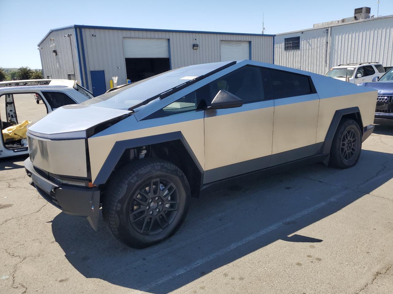 2025 Tesla Cybertruck