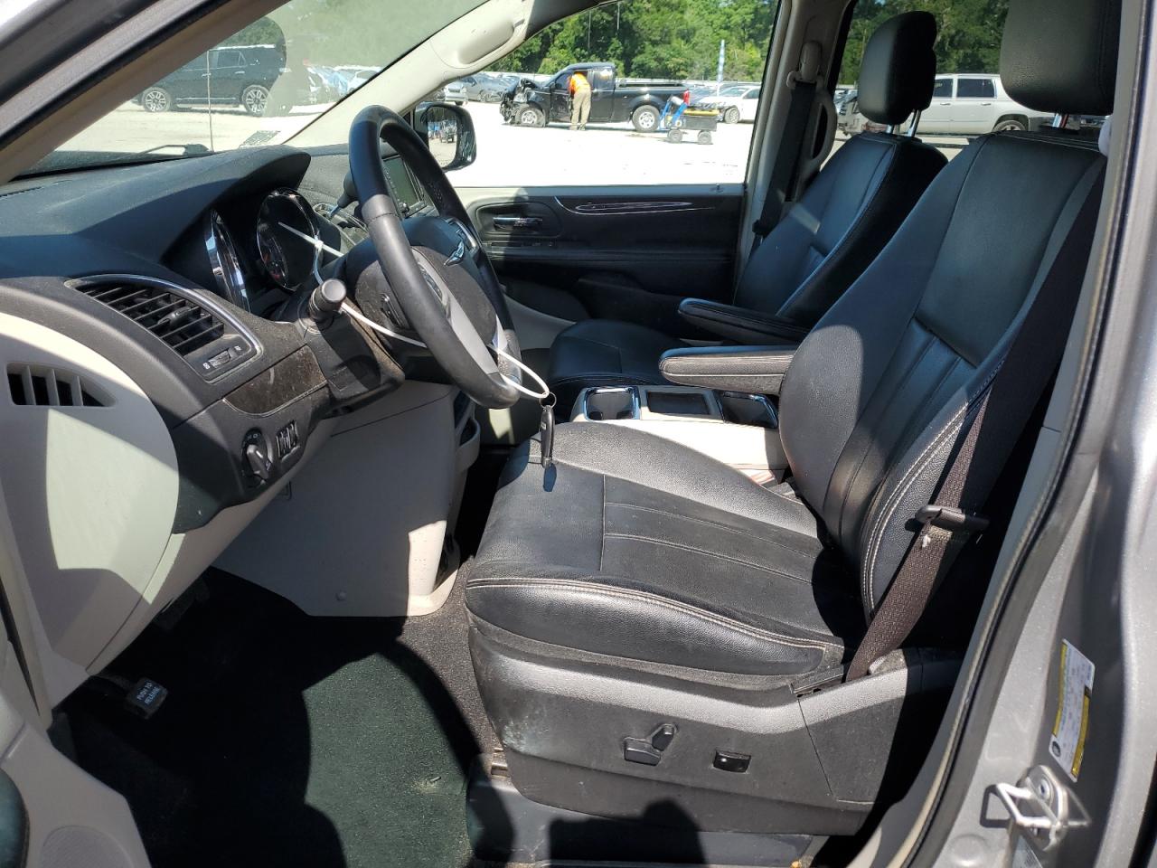 2016 Chrysler Town & Country Touring VIN: 2C4RC1BG3GR221994 Lot: 56975655