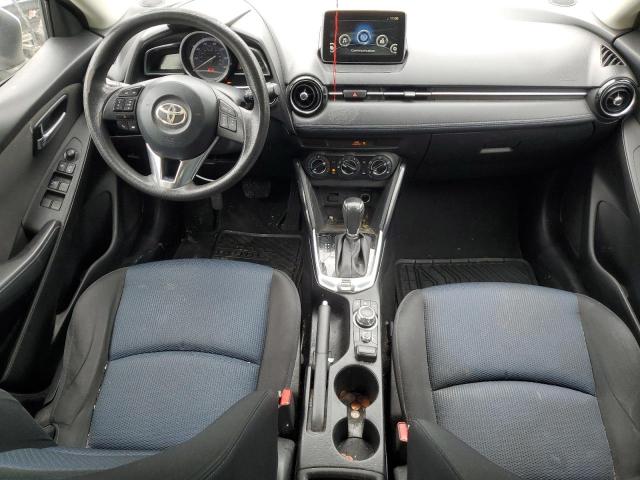  TOYOTA YARIS 2017 Biały