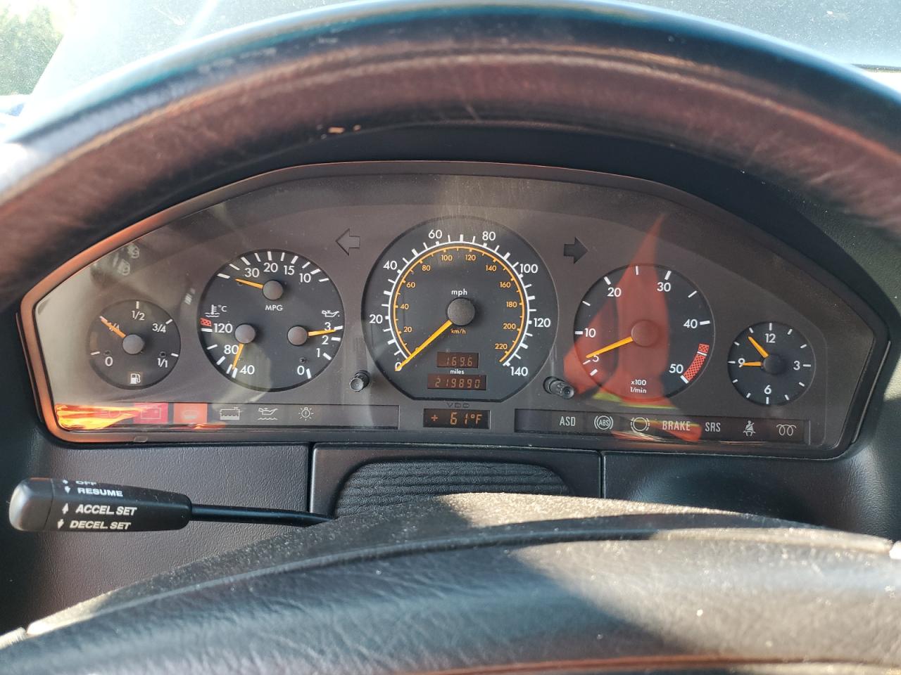 1992 Mercedes-Benz 300 Sd VIN: WDBGB34E8NA061712 Lot: 55837085