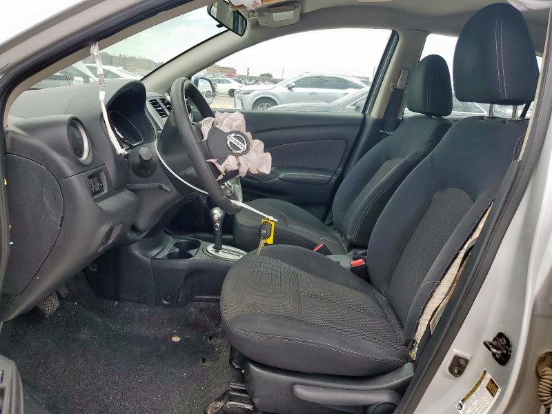  NISSAN VERSA 2014 Сріблястий