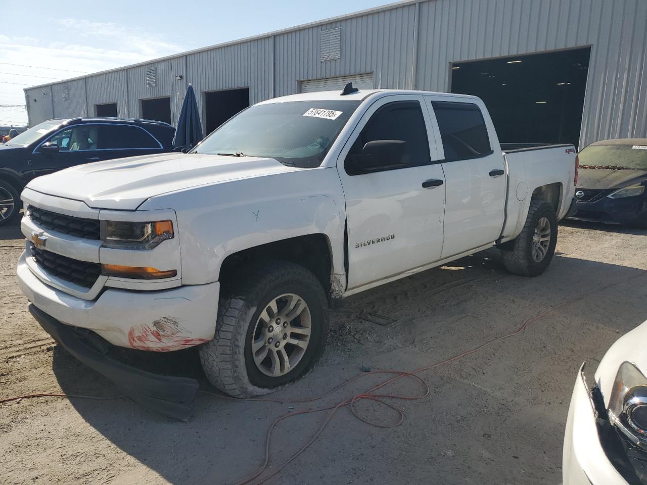 Jacksonville, FL에서 판매 중인 2018 Chevrolet Silverado K1500 Custom - Front End