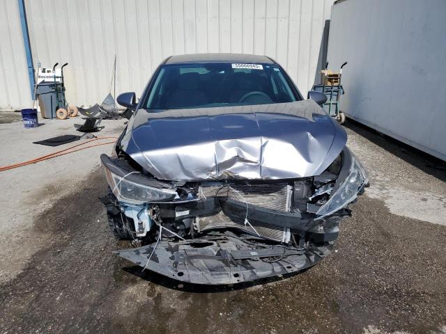  HYUNDAI ELANTRA 2019 Сріблястий