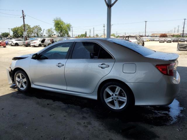  TOYOTA CAMRY 2014 Srebrny