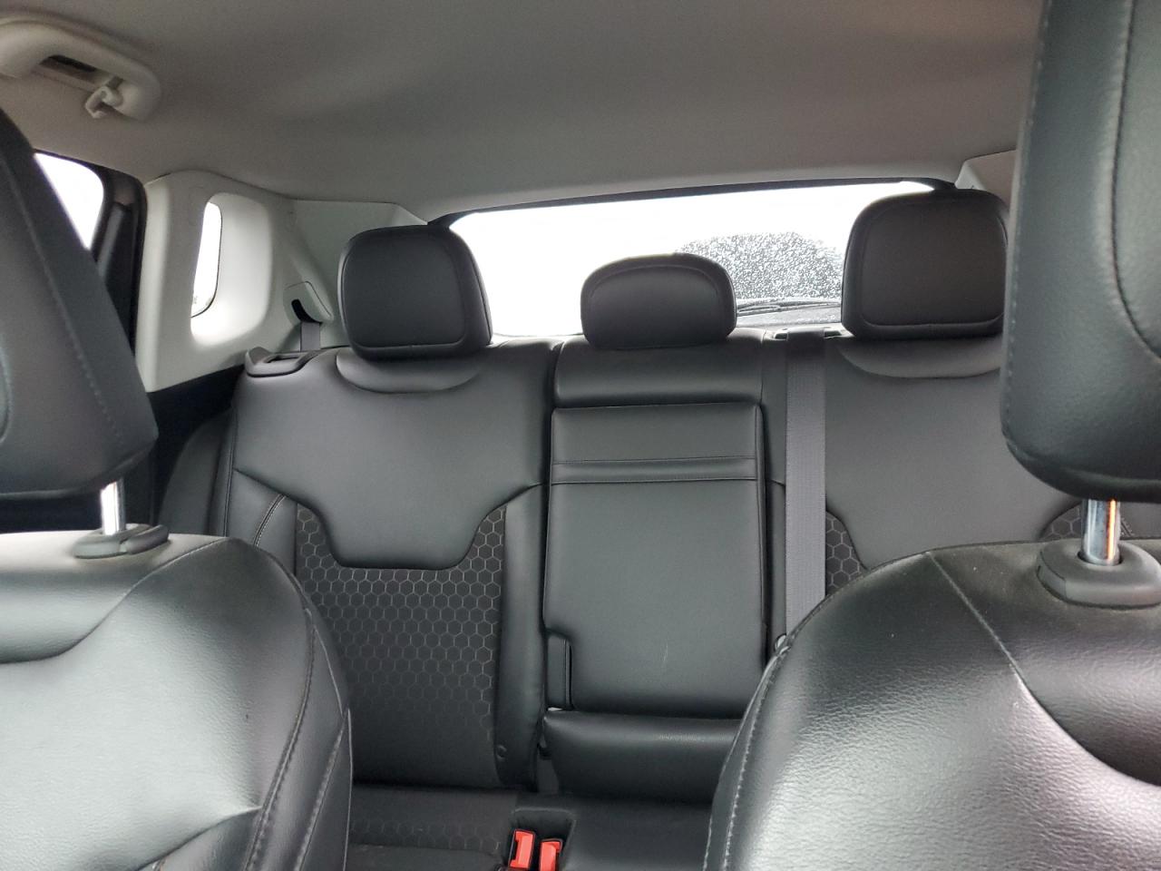 2018 Jeep Compass Latitude VIN: 3C4NJDBB9JT180222 Lot: 56979395