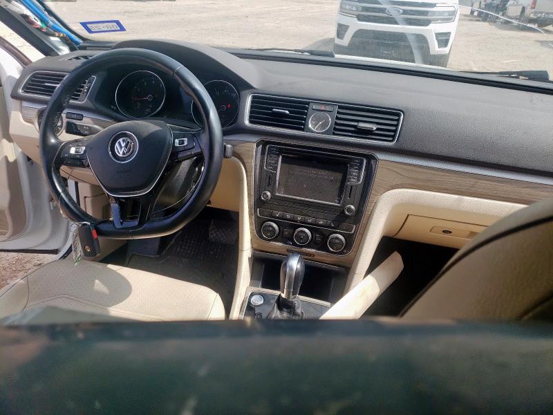  VOLKSWAGEN PASSAT 2017 Білий