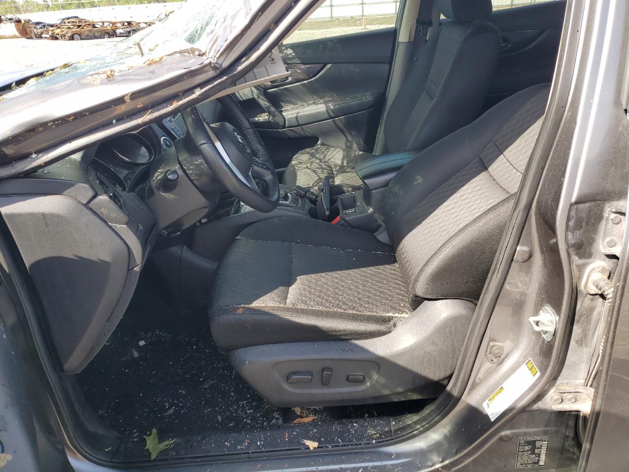KNMAT2MV2KP534138 NISSAN ROGUE 2019