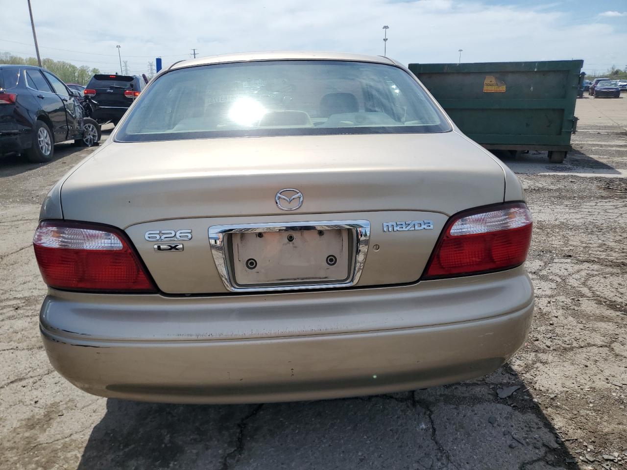 2000 Mazda 626 Es VIN: 1YVGF22E3Y5132308 Lot: 56179035