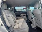 2016 Toyota Highlander Le for Sale in Grand Prairie, TX - Front End