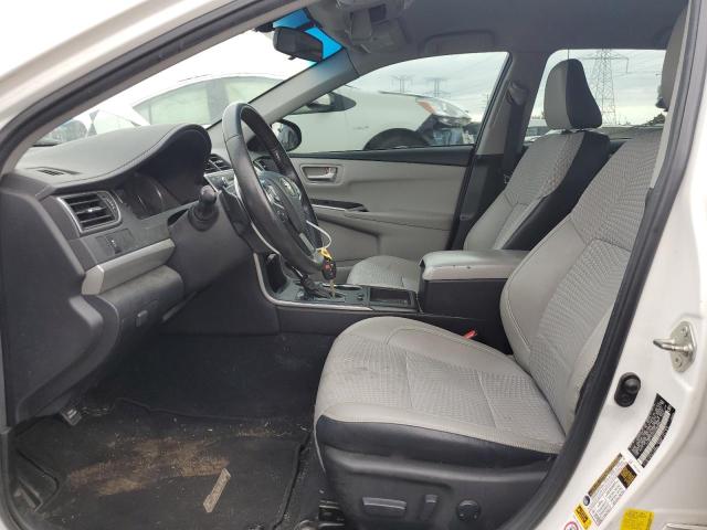 Седаны TOYOTA CAMRY 2015 Белы