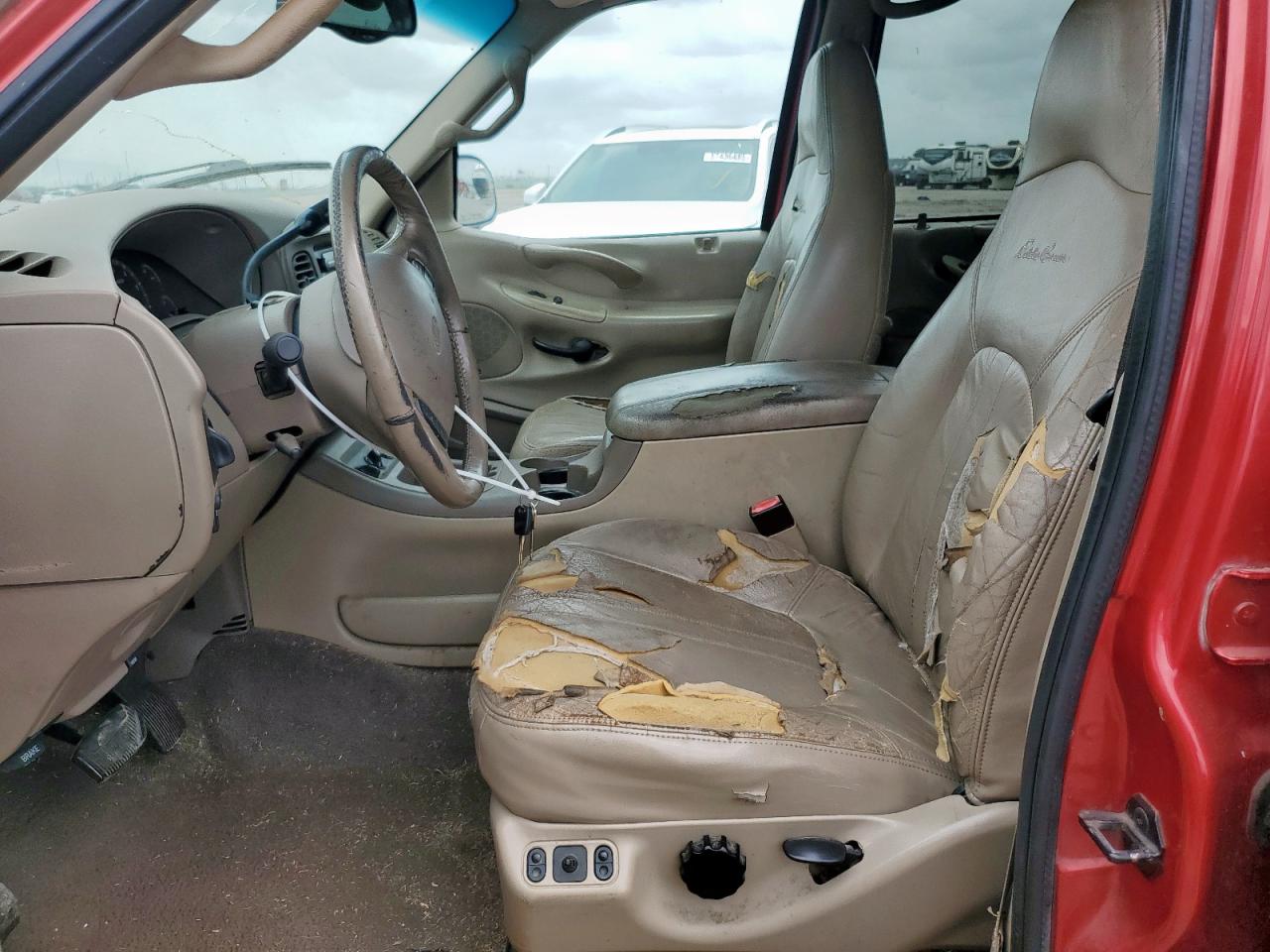 2001 Ford Expedition Eddie Bauer VIN: 1FMRU17L51LA66346 Lot: 56854265