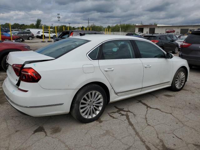  VOLKSWAGEN PASSAT 2017 Biały
