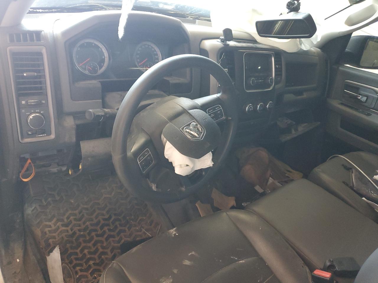 2019 Ram 1500 Classic Tradesman VIN: 3C6JR6DG1KG583320 Lot: 56514345
