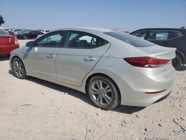 Sedans HYUNDAI ELANTRA 2017 Srebrny
