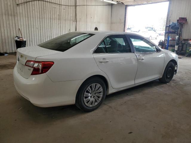  TOYOTA CAMRY 2013 Biały