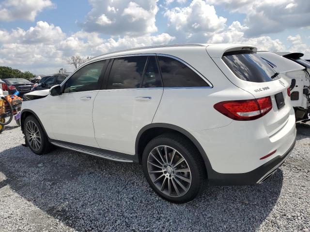 Parquets MERCEDES-BENZ GLC-CLASS 2016 Biały