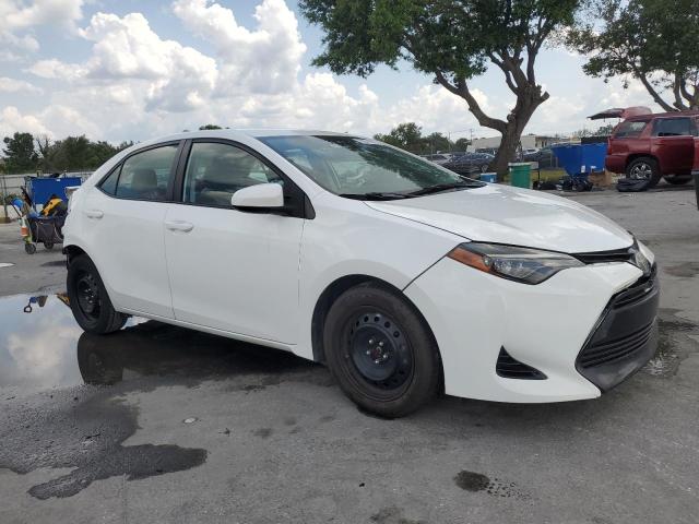  TOYOTA COROLLA 2018 Белый