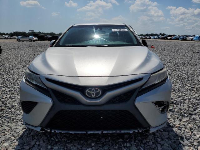  TOYOTA CAMRY 2018 Silver
