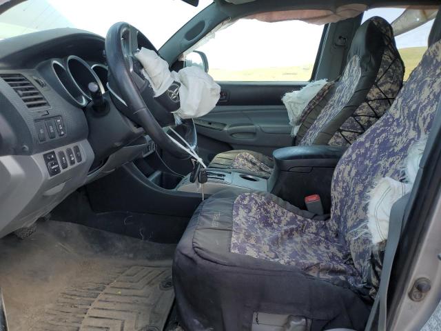 Pickups TOYOTA TACOMA 2015 Srebrny