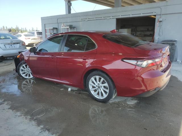  TOYOTA CAMRY 2021 Czerwony