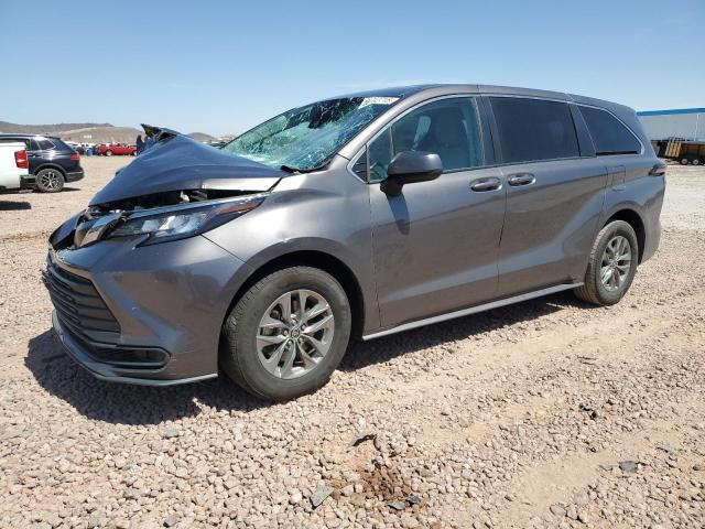 TOYOTA SIENNA LE 2022
