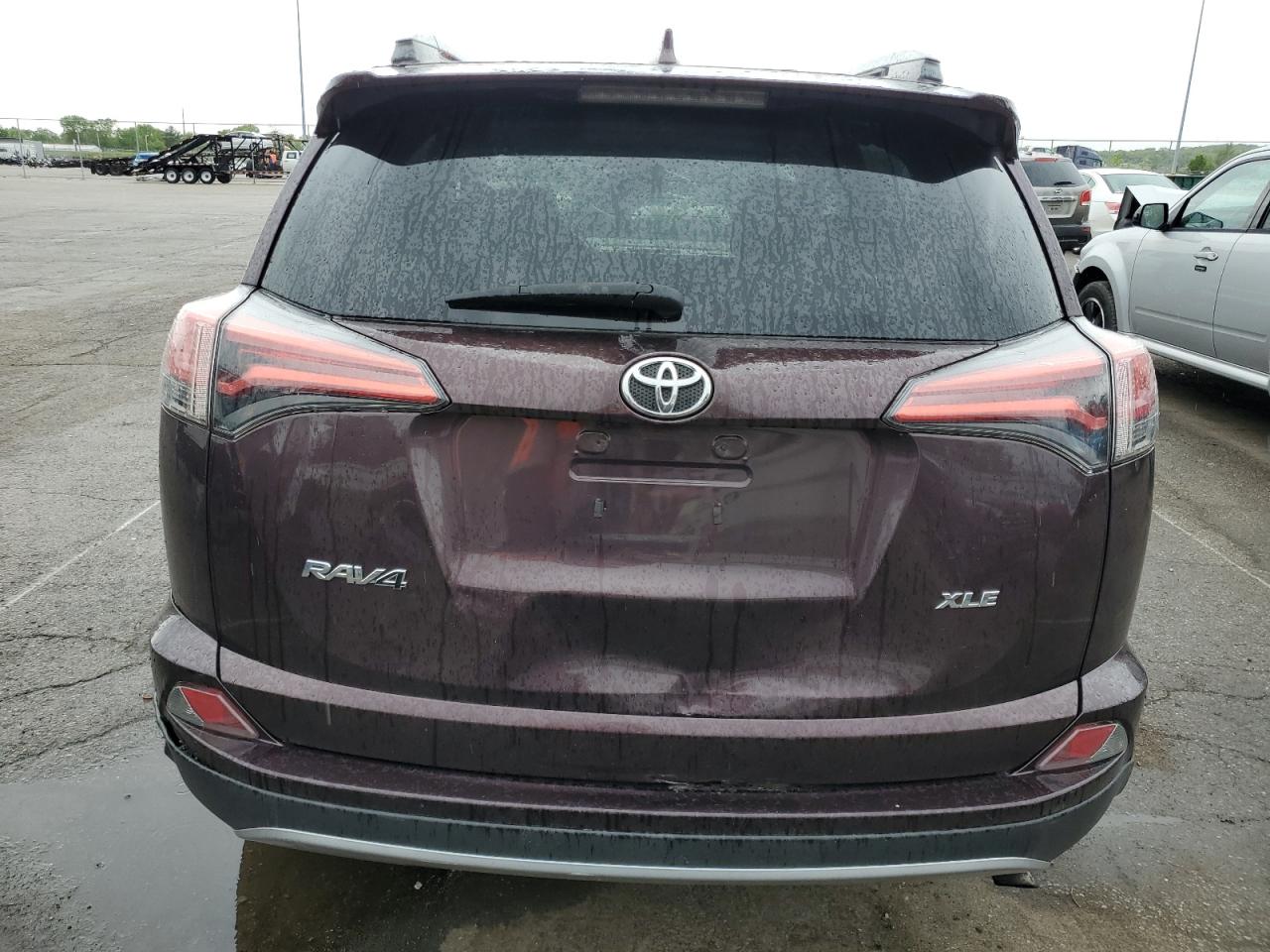 2T3WFREV7JW441705 TOYOTA RAV4 2018