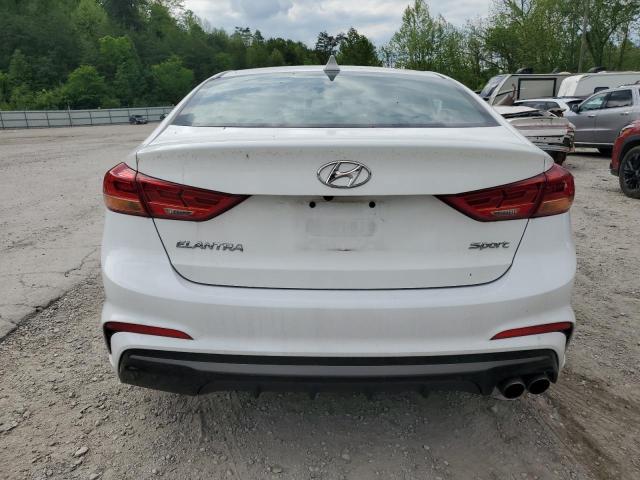  HYUNDAI ELANTRA 2017 Белы