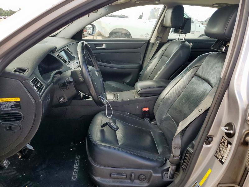  HYUNDAI GENESIS 2013 Srebrny