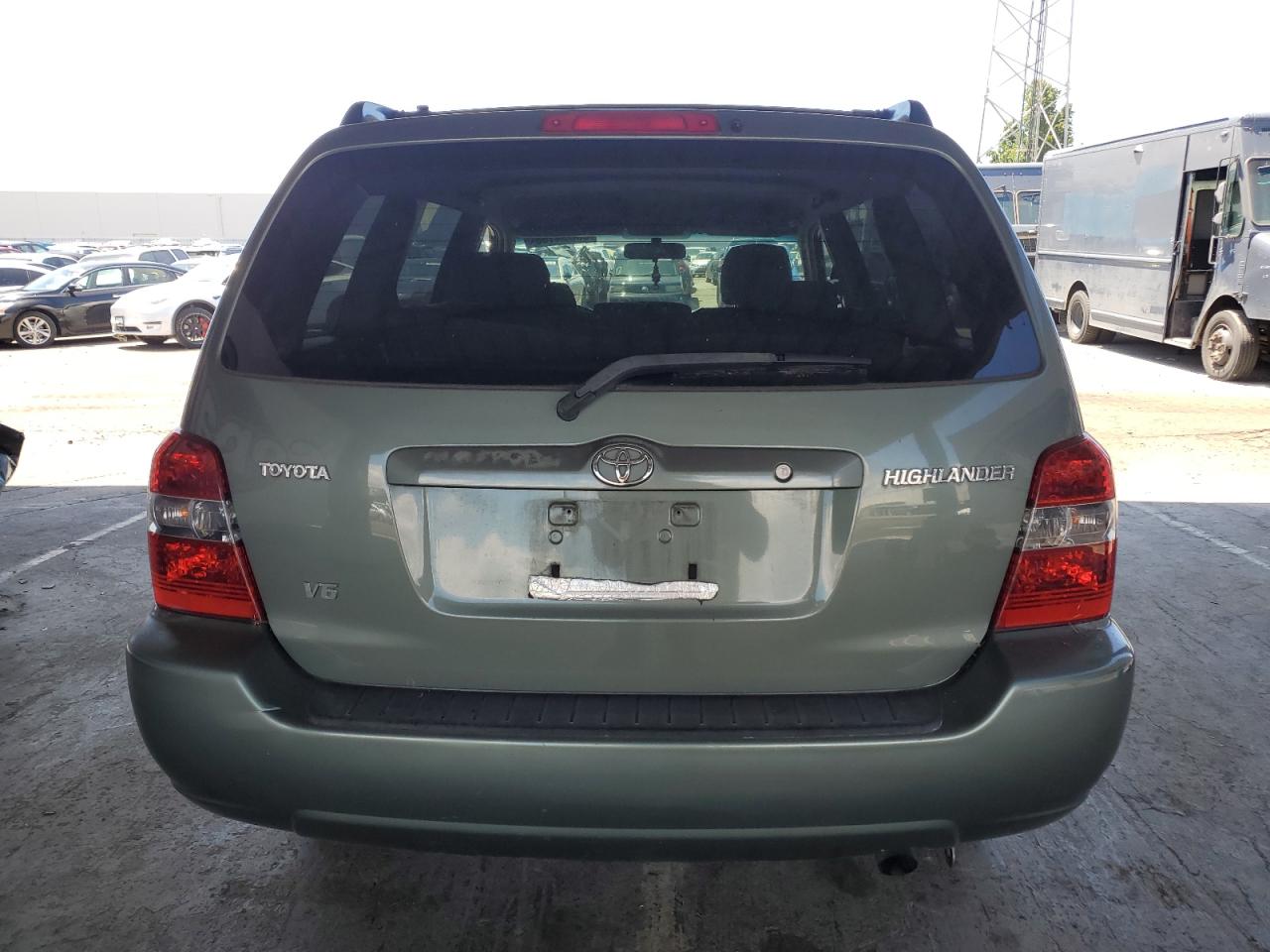 2004 Toyota Highlander Base VIN: JTEGP21A740016209 Lot: 56894165