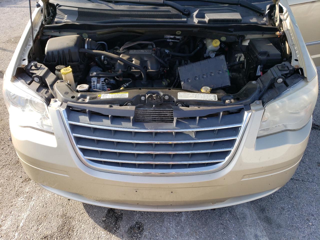 2010 Chrysler Town & Country Touring Plus VIN: 2A4RR8D13AR405625 Lot: 56586295
