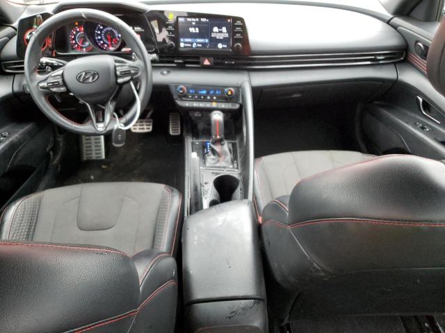  HYUNDAI ELANTRA 2022 Червоний