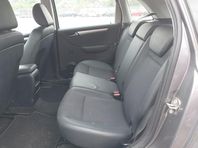 2011 MERCEDES BENZ B200 SPORT