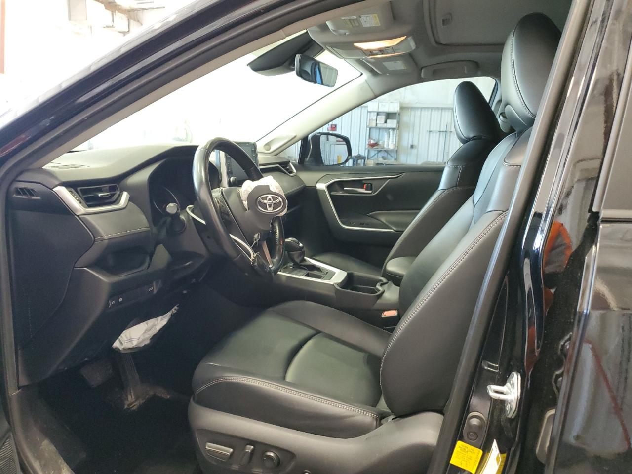 2019 Toyota Rav4 Xle Premium VIN: JTMA1RFV9KD006335 Lot: 55618235