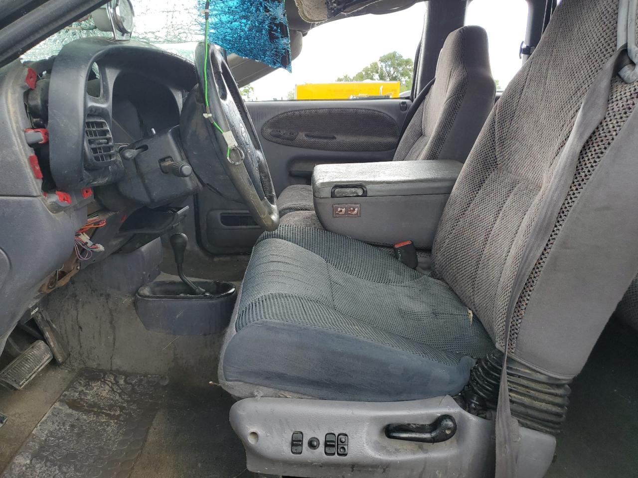 1998 Dodge Ram 2500 VIN: 1B7KF2365WJ249416 Lot: 58253785