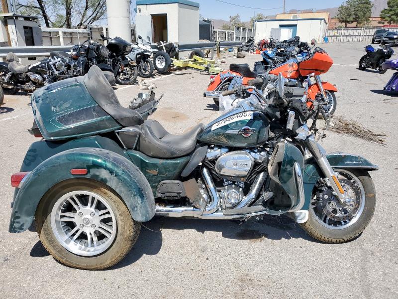  HARLEY-DAVIDSON FL 2024 Зелений