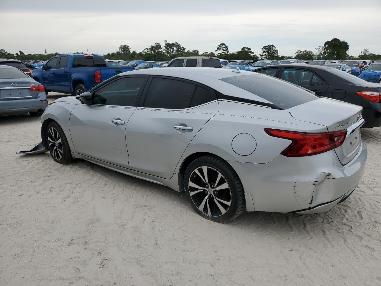 2018 Nissan Maxima - Image 2