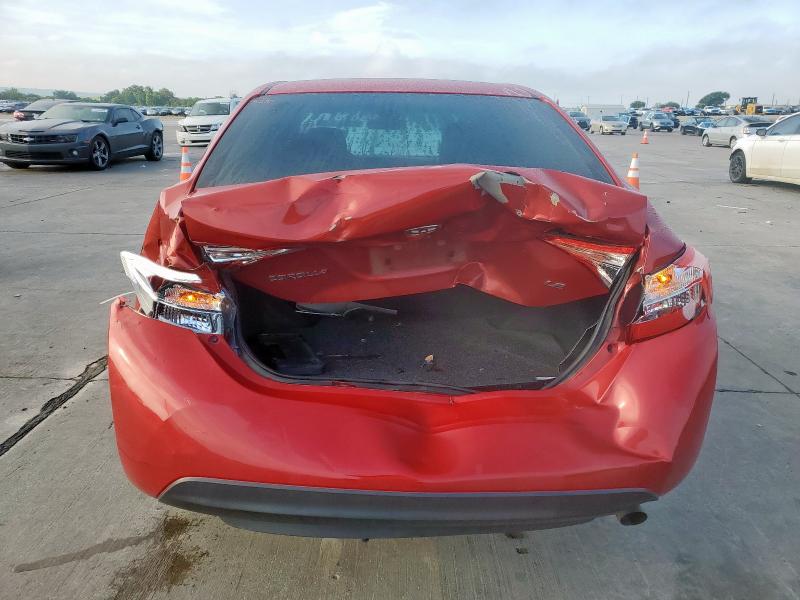  TOYOTA COROLLA 2017 Красный